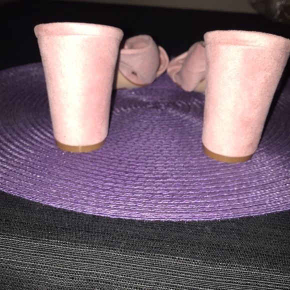 Comfort View Pink Suede Sandals - Picture 3 of 7